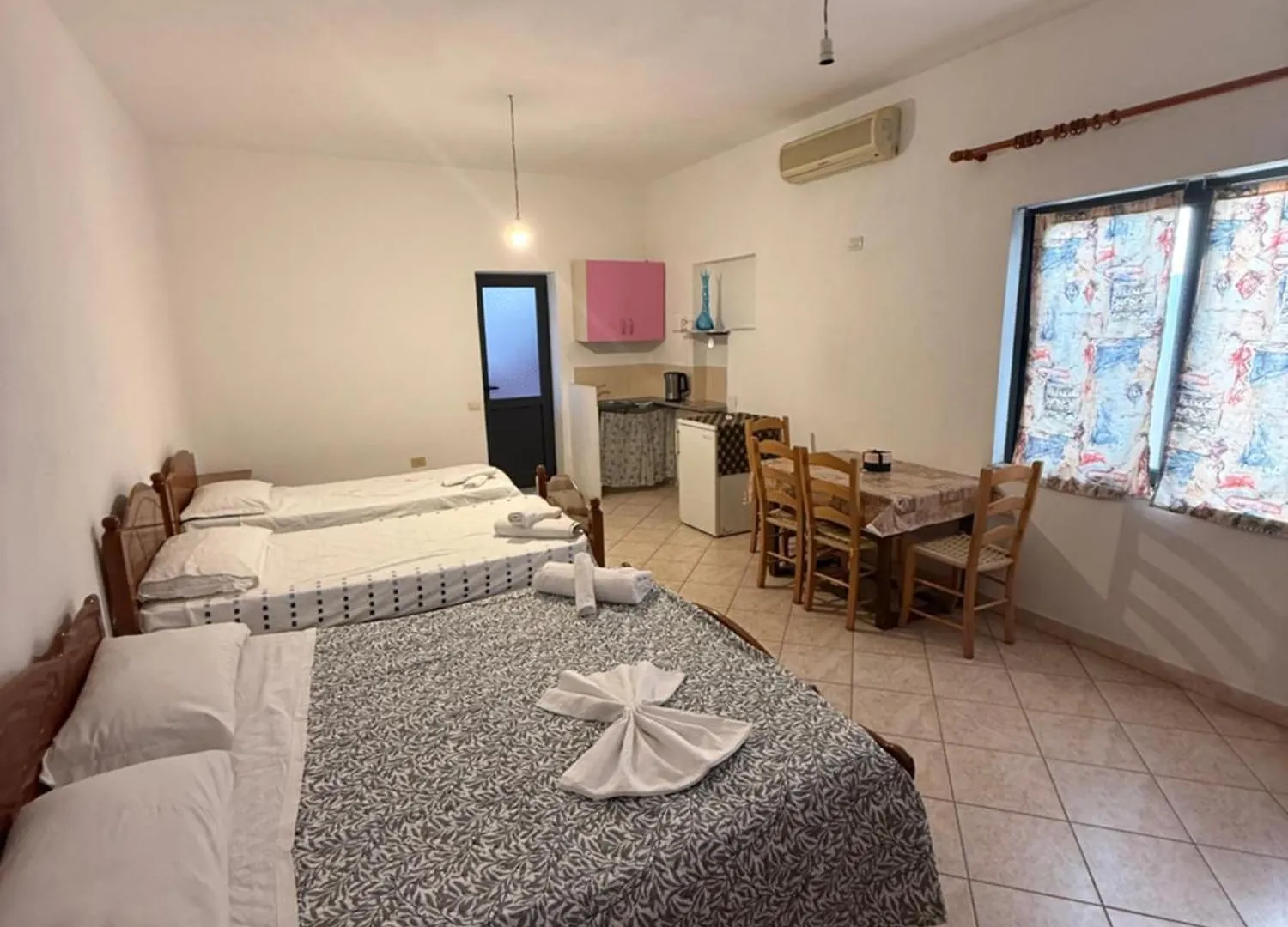 Guest house Bluestone Rooms Durres